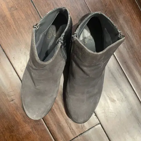 Sporto grey booties snake embossed