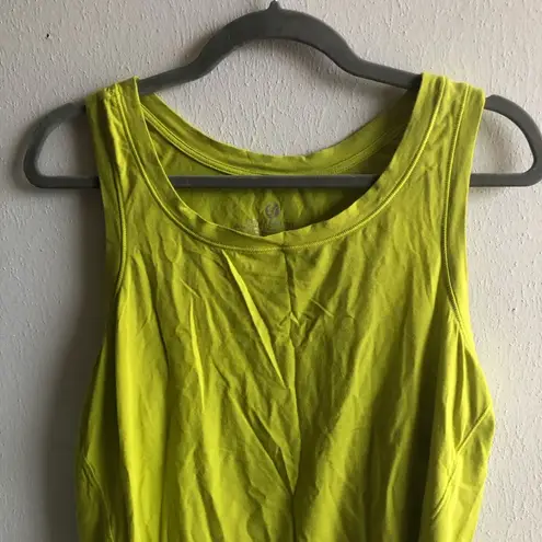 Soma Sport Tank Top Neon Yellow Scoop Neck Sz L EUC Workout Athletic Wear Size L