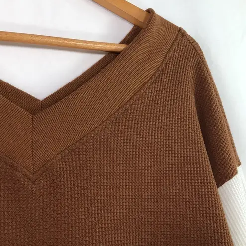 Brown / White / Tan Color Block Waffle Knit V