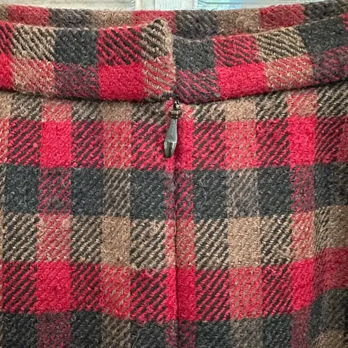Pendleton Vintage 100% Virgin Wool Tartan Plaid Skirt Red Black Size 10 Petite