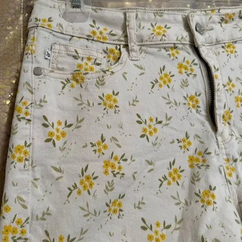 Judy Blue Boho White Yellow Floral Flower Print Stretchy Jean Shorts XL
