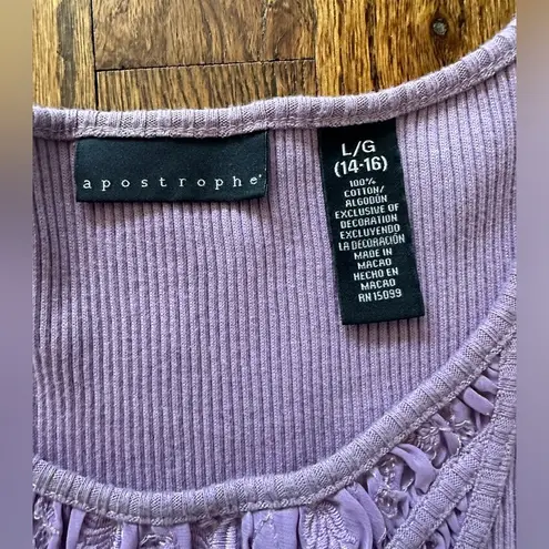 Apostrophe 🦋 Women’s Floral Detail T-shirt Large