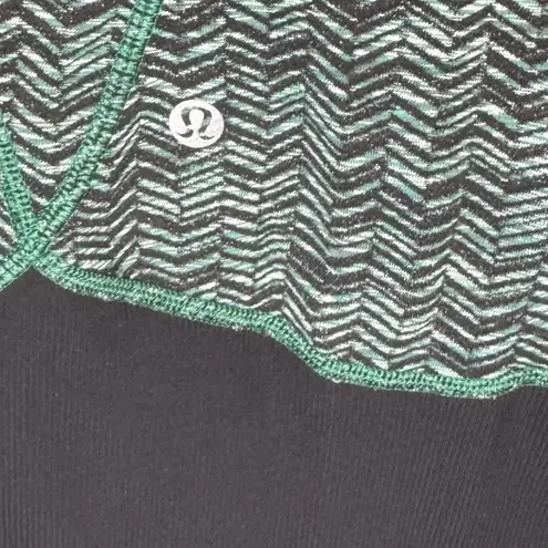 Lululemon Daily Practice Green Chevron Hooded Full Zip Athletic Jacket size 4