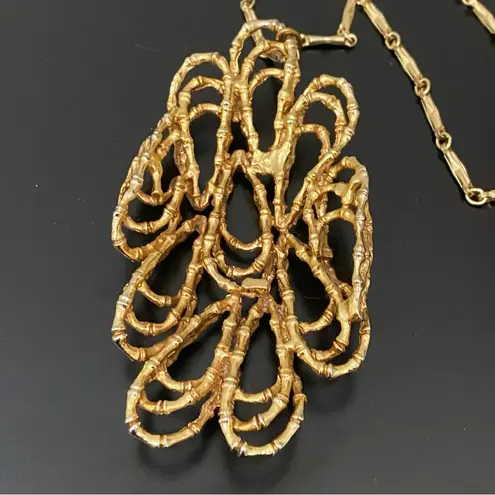 Vintage Abstract Modernist Twisted Bamboo Large Pendant Goldtone 20” Necklace Gold