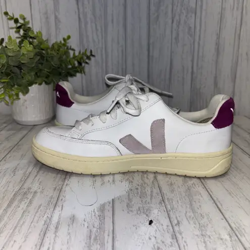 VEJA Womens Size 37 US 6 Magenta White Sneakers