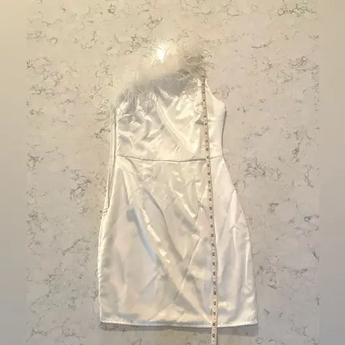 Altar'd State Altar’d State Savannah one shoulder feather trim white mini dress, size small