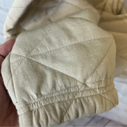 Avalanche Outdoor Supply Co ladies cream quilted 1/4 zip pullover size XL