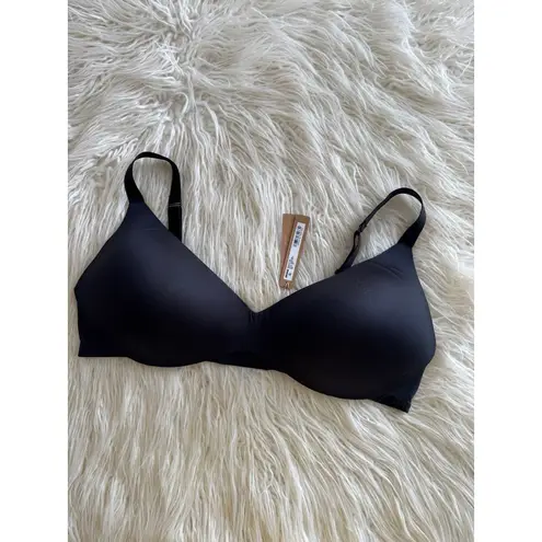 SKIMS Wireless Form Push Up Plunge Bra Onyx Size 42D