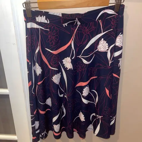 Kaileigh  navy blue floral skirt NWT Stitch Fix woman’s size small