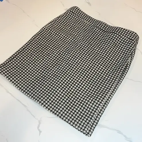 Vintage Houndstooth 100% Collegiate Style Wool Skirt Large Black White