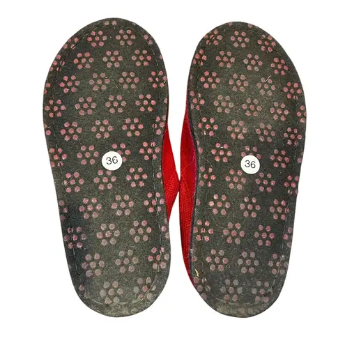 NWT HAFLINGER Red Boiled Wool Black Cat Yarn House Slippers Women's EU 36, US 5