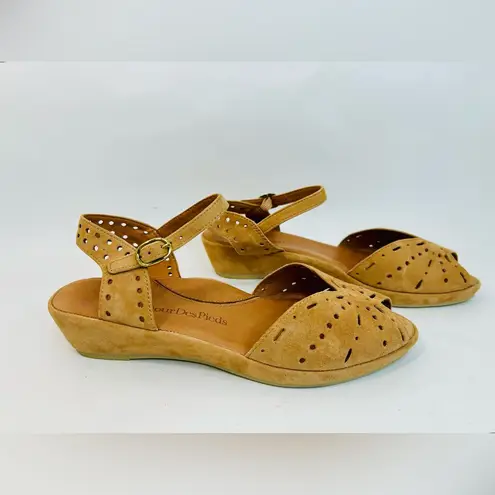 L'Amour Des Pieds “Brenn” Beige Suede Sandals size 7.5 Tan