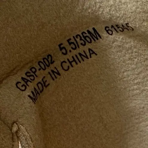 CL LAUNDRY | Go On Block Heel Beige Suede Block Heels Tan Size 5.5