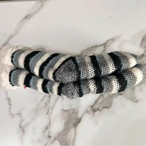 Cuddl Duds NWT Sherpa Lined Lounge Socks Blue Black Stripe Stocking Stuffer XMAS