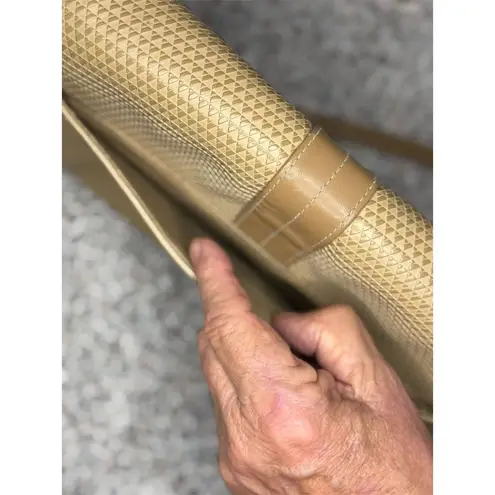 Liz Claiborne  Vintage Cream Crossbody Bag Textured Chic Women's Purse