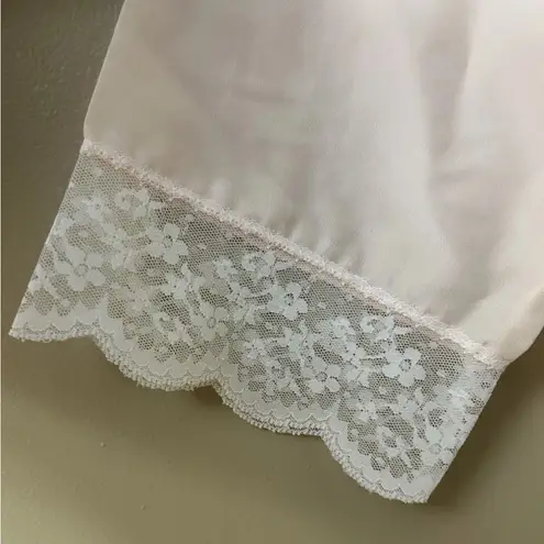 Vintage 1960s Corhan Noumair Pink Lace Hand Embroidered Babydoll Bed Shirt Small