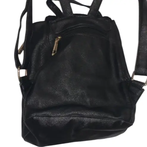 Black faux leather faux fur backpack Medium Size