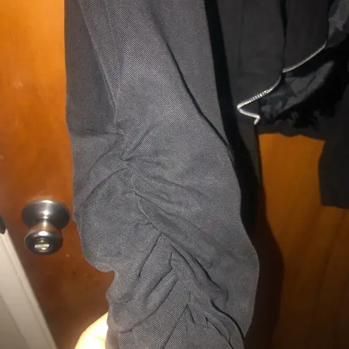 Luxe Zip up black blazer