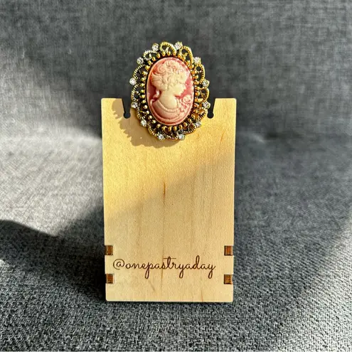 Sparkly Cameo Brooch Pin, Rhinestone Filigree Edging Detail, Red, Pink, Gold Red