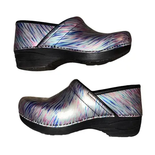 Dansko XP 2.0 Pastel Blur Print Patent Leather Clogs size EU 38/US 7.5-8