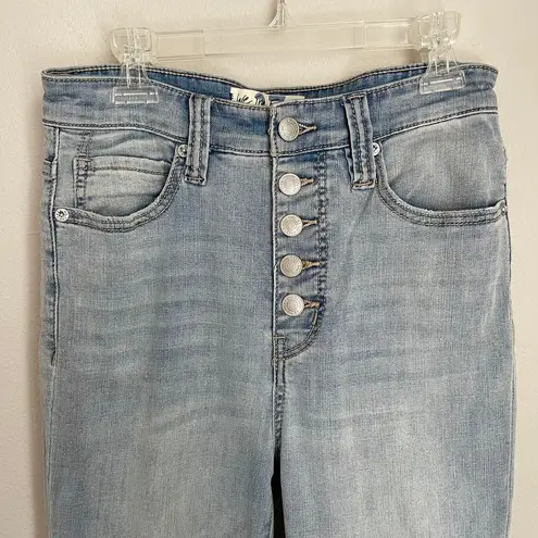 We The Free Free People  Irreplaceable Flare Jeans (Size 27)