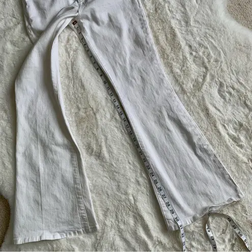 Elizabeth and James Off White High Rise Flare Jean, 6/28