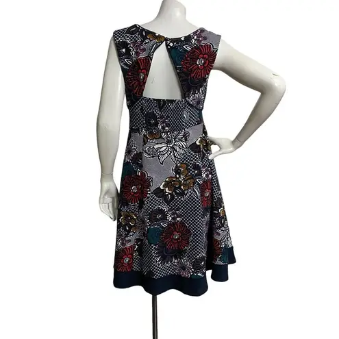 Maeve Dress Size M Navy Blue White Floral Empire Waist Sleeveless Fit & Flare