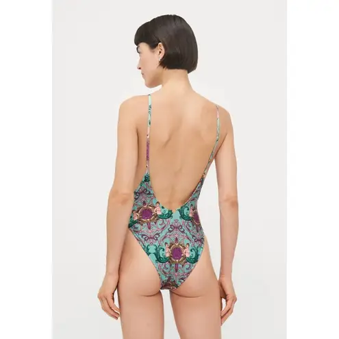 Adriana Degreas Le Sirenuse Side