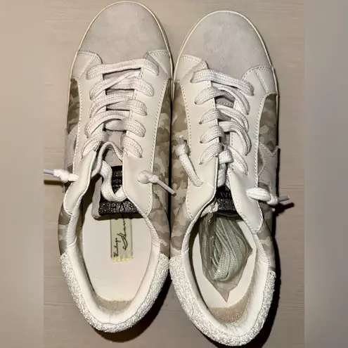 NWOB VINTAGE HAVANA Camo Star CAT Sneaker