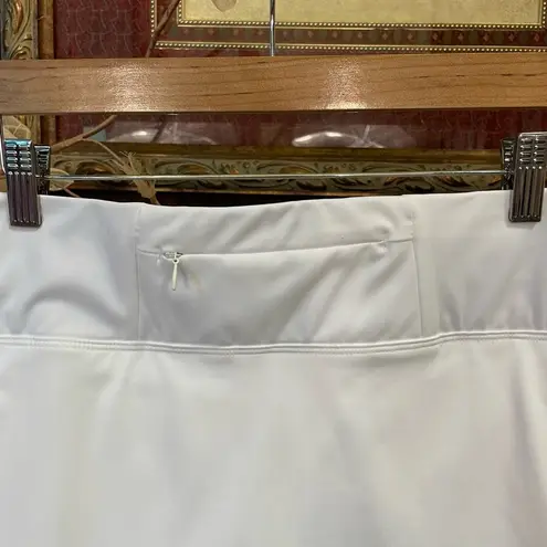 Tommy Bahama NWT  Active White Side Pleated Golf Pickleball Skort - Sz S 🧡🎀