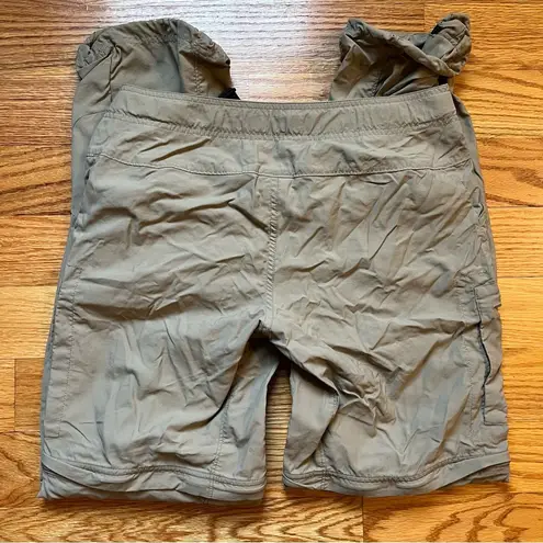 Mountain Hardwear 2 in 1 pants to shorts size 8