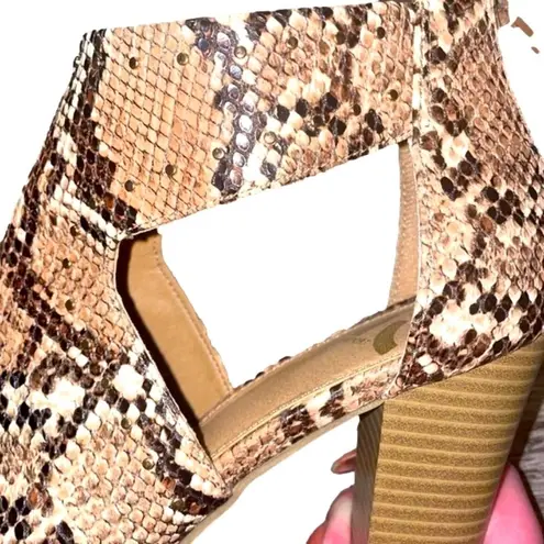 Report Chunky Snake Print Heels Women’s 8.5 Edgy Boho Sandals Zipper Studded Tan