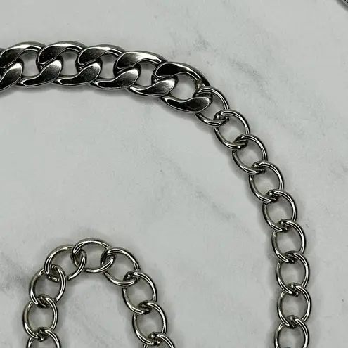 Silver Tone Flat Chain Link Belt Y2K Festival One Size (OS) ✨