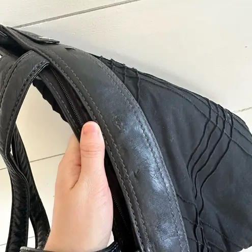 Thirty One Black Mini Baguette Mini Bag Black