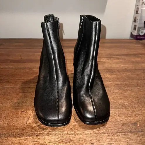 Vince  Maggie Ankle Boots