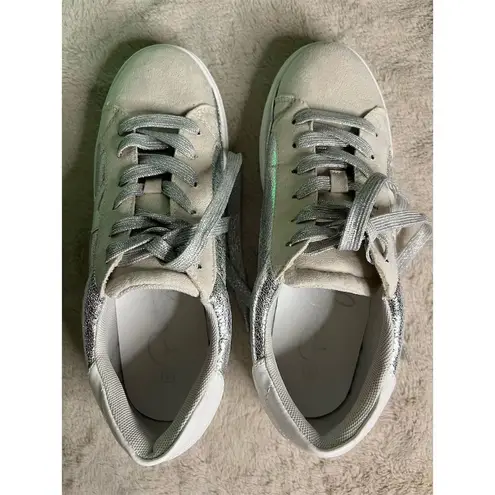 Party Women's Silver Star Low Top Sneakers Size 8 Casual Athletic Shoes