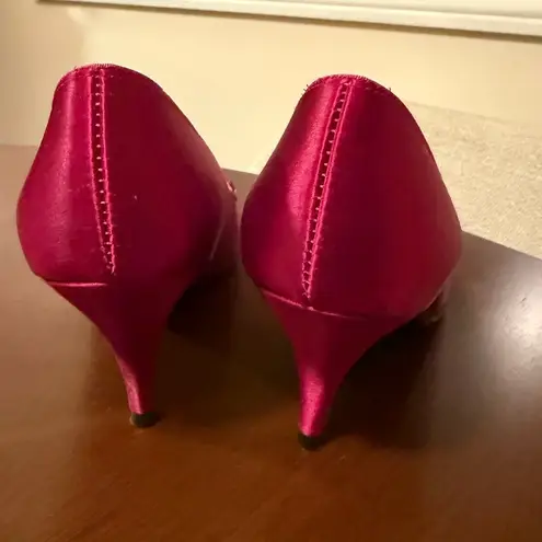 Vintage Notorious by Chandlers Ruby Red Pumps Heels Dressy Shoes Size 8.5