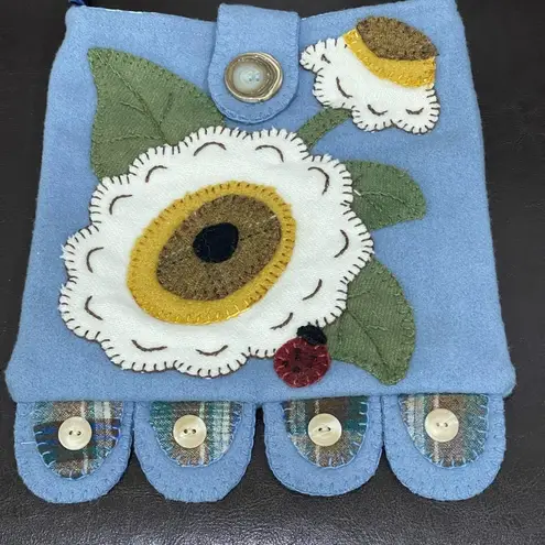 Cute handmade purse with appliqué floral with lining and pocket inside