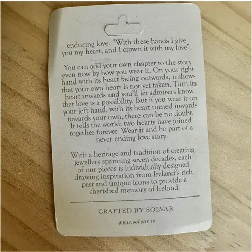 Solvar Heritage Sterling Silver Marcasite & Green Crystal Claddagh Necklace