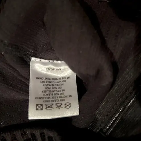 Retrofête NWOT RETROFETE Audra Sequin Knit Racerback Top