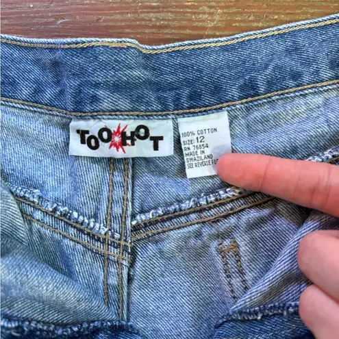 Vintage Too Hot 100% Cotton Denim Cargo Style Shorts ~ Size 12 (Modern 8) 🍄 Blue