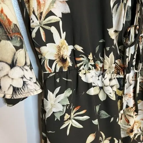 Sugar Lips  Black Floral Print Cold Shoulder Shorts Romper Size Large