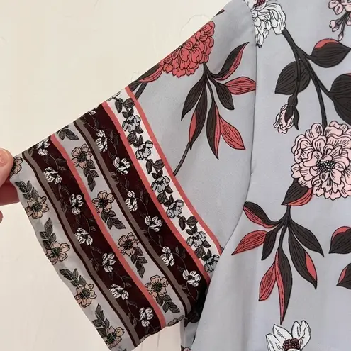 Lulus Lulu’s A-Flora-Ble grey floral shift dress size M