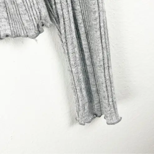 AERO Gray Scoop Neck Long Sleeves Ribbed Knit Button Accents Top Size XL