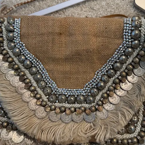 SHASHI Leela Clutch in Natural