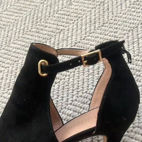 Elegant Black High Heel Sandals Size 8