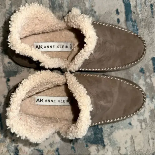 Anne Klein AK  Ozark Moccasins NWOB