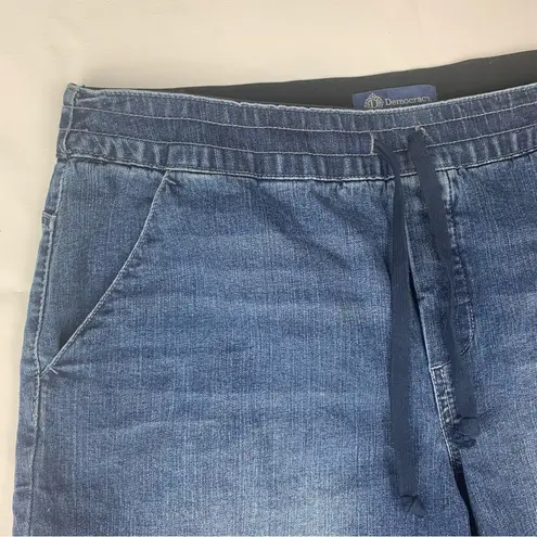 Democracy women's size 16 W Blue Relaxed Fit Jean Shorts slimming pull on