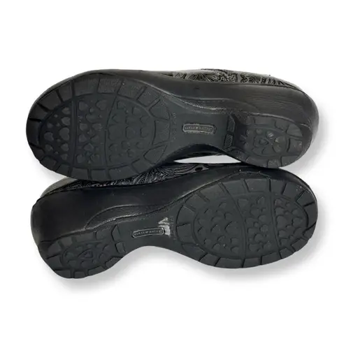 Nurse Mates Gray Paisley Pillow Top Cushion Clogs