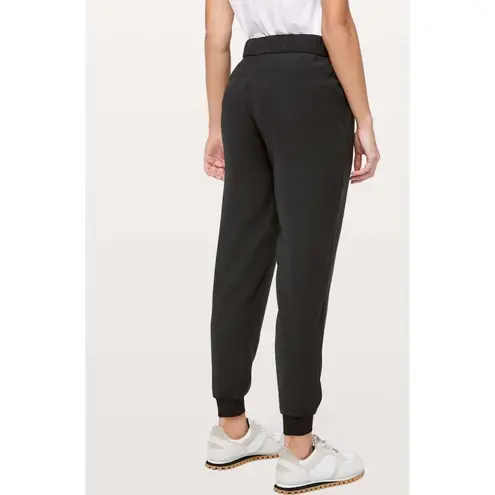 Lululemon On The Fly Jogger